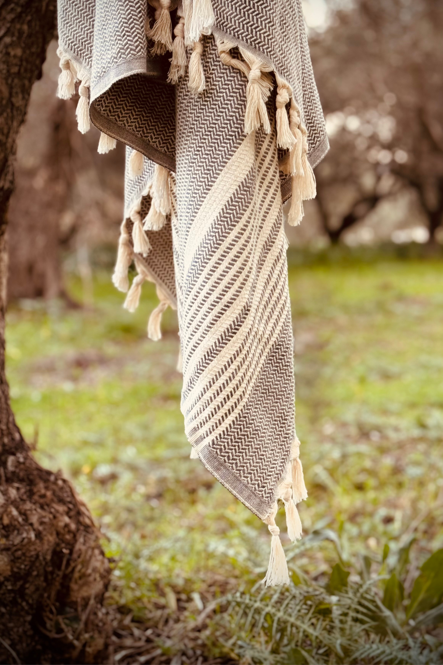 TELO ARENAS: bande color avorio e delicate texture turchesi